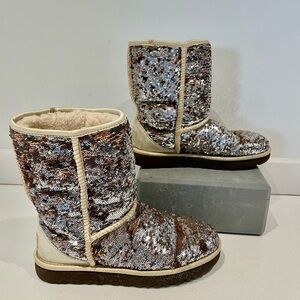 $200 UGG STELLAR/Cosmos SEQUIN spec. Edition silver gold winter BOOTS sz 7